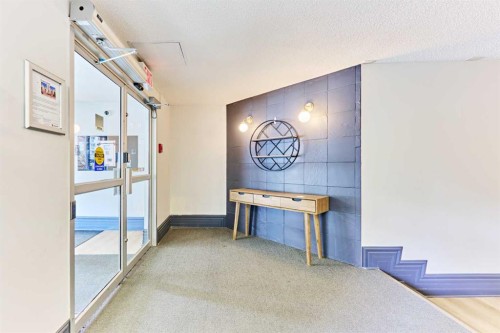 106-126 14 Avenue Sw, Calgary, AB - Indoor Photo Showing Other Room