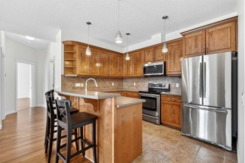 7304-14 Hemlock Crescent Sw, Calgary, AB - Indoor Photo Showing Kitchen With Upgraded Kitchen