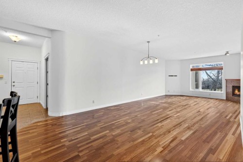 7304-14 Hemlock Crescent Sw, Calgary, AB - Indoor
