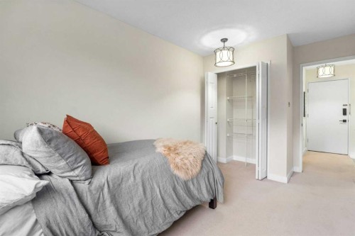 39-3519 49 Street Nw, Calgary, AB - Indoor Photo Showing Bedroom