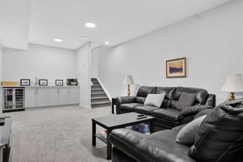 318 Marina Cove Se, Calgary, AB - Indoor Photo Showing Living Room