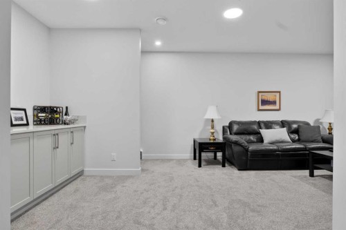 318 Marina Cove Se, Calgary, AB - Indoor