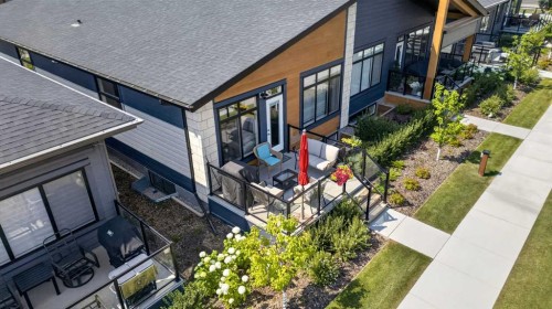 318 Marina Cove Se, Calgary, AB - Outdoor