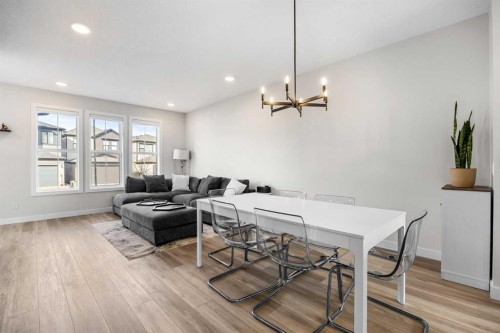 211 Silverton Glen Crescent Sw, Calgary, AB - Indoor