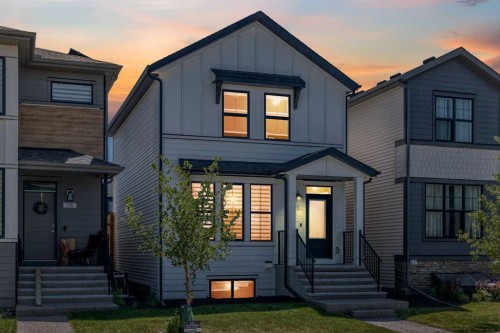 211 Silverton Glen Crescent Sw, Calgary, AB - Outdoor
