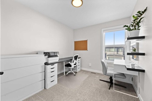 211 Silverton Glen Crescent Sw, Calgary, AB - Indoor Photo Showing Office