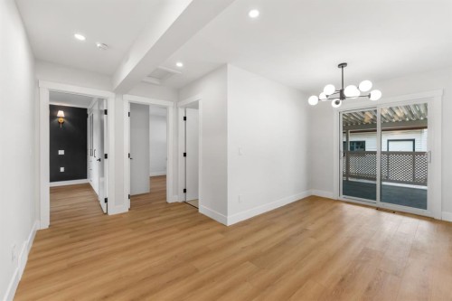 439 Arlington Drive Se, Calgary, AB - Indoor Photo Showing Other Room