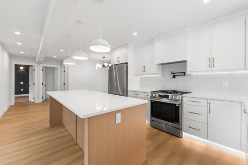 439 Arlington Drive Se, Calgary, AB - Indoor Photo Showing Kitchen With Stainless Steel Kitchen With Upgraded Kitchen