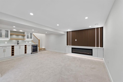 439 Arlington Drive Se, Calgary, AB - Indoor