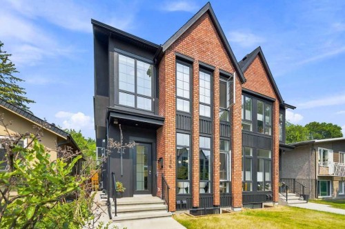 136 10 Avenue Nw, Calgary, AB - Outdoor With Facade