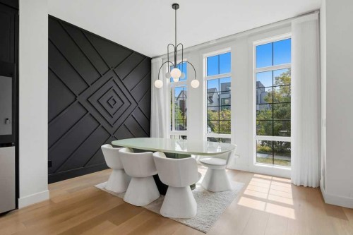 136 10 Avenue Nw, Calgary, AB - Indoor Photo Showing Dining Room
