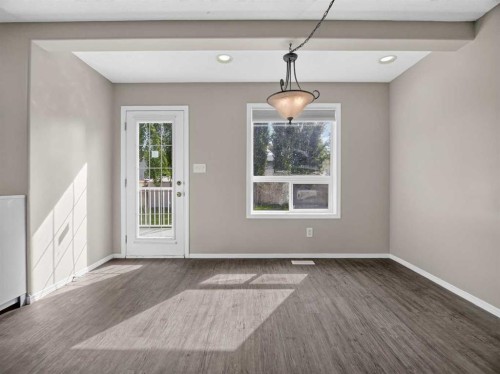 14 Wells Court, Leduc, AB - Indoor Photo Showing Other Room