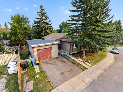 207 Deer Ridge Way Se, Calgary, AB - Outdoor