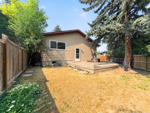 207 Deer Ridge Way Se, Calgary, AB - Outdoor With Exterior