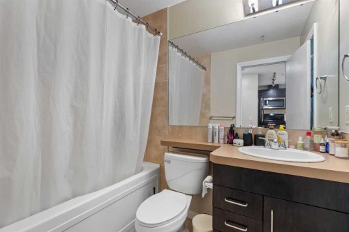 502-1410 1 Street Se, Calgary, AB - Indoor Photo Showing Bathroom