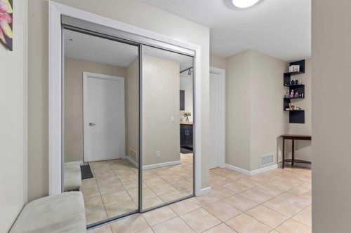 502-1410 1 Street Se, Calgary, AB - Indoor Photo Showing Other Room