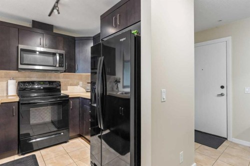 502-1410 1 Street Se, Calgary, AB - Indoor Photo Showing Kitchen