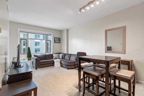 502-1410 1 Street Se, Calgary, AB - Indoor