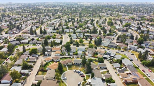 40 Penworth Place Se, Calgary, AB - Outdoor With View