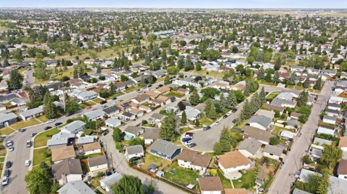 40 Penworth Place Se, Calgary, AB - Outdoor With View