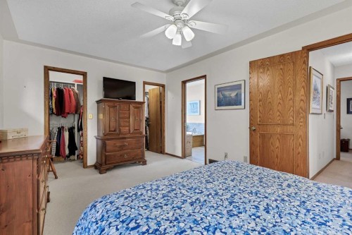 22 Varsity Estates View Nw, Calgary, AB - Indoor Photo Showing Bedroom
