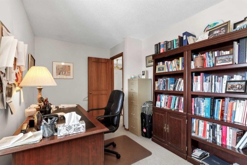 22 Varsity Estates View Nw, Calgary, AB - Indoor Photo Showing Office