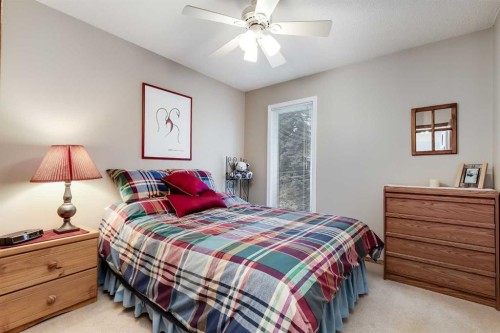 22 Varsity Estates View Nw, Calgary, AB - Indoor Photo Showing Bedroom