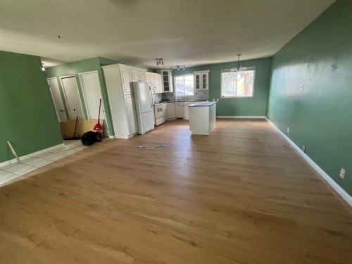 5820 Rundlehorn Drive Ne, Calgary, AB - Indoor