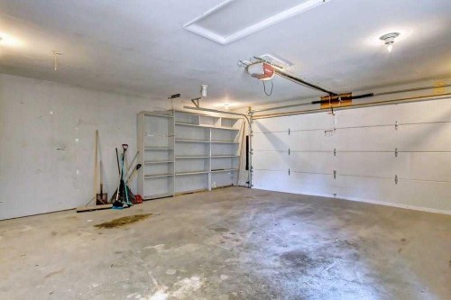 5820 Rundlehorn Drive Ne, Calgary, AB - Indoor Photo Showing Garage