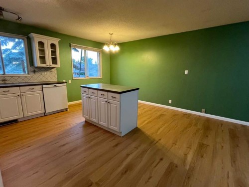 5820 Rundlehorn Drive Ne, Calgary, AB - Indoor