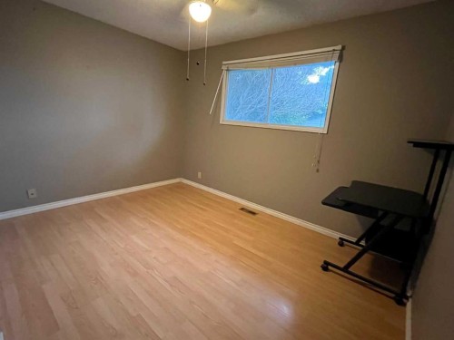 5820 Rundlehorn Drive Ne, Calgary, AB - Indoor Photo Showing Other Room