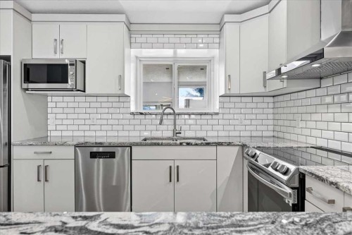 55 Whitehaven Crescent Ne, Calgary, AB - Indoor Photo Showing Kitchen With Upgraded Kitchen