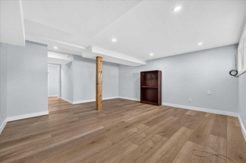 55 Whitehaven Crescent Ne, Calgary, AB - Indoor