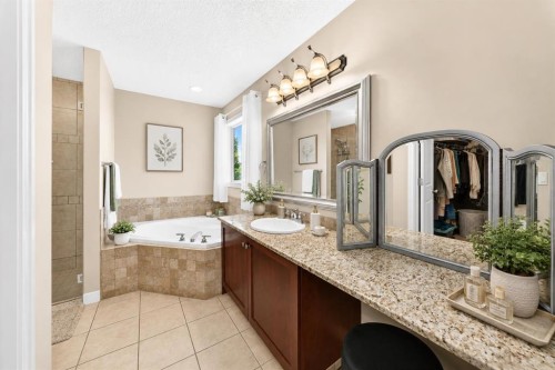 182 Cranfield Manor Se, Calgary, AB - Indoor Photo Showing Bathroom