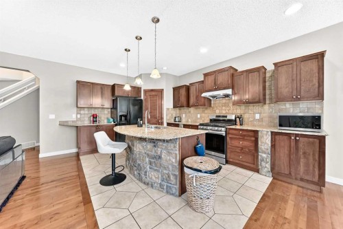 182 Cranfield Manor Se, Calgary, AB - Indoor Photo Showing Kitchen With Upgraded Kitchen