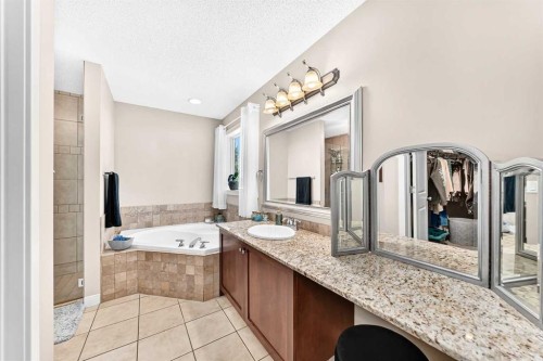 182 Cranfield Manor Se, Calgary, AB - Indoor Photo Showing Bathroom