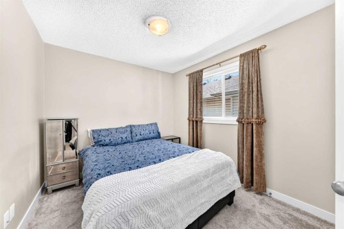 182 Cranfield Manor Se, Calgary, AB - Indoor Photo Showing Bedroom