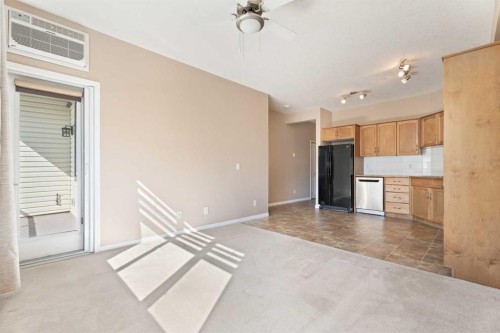 215-43 Sunrise Loop Se, High River, AB - Indoor Photo Showing Kitchen