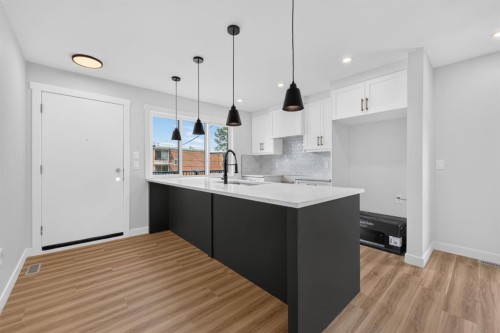 2018 12 Avenue Sw, Calgary, AB - Indoor Photo Showing Kitchen With Upgraded Kitchen