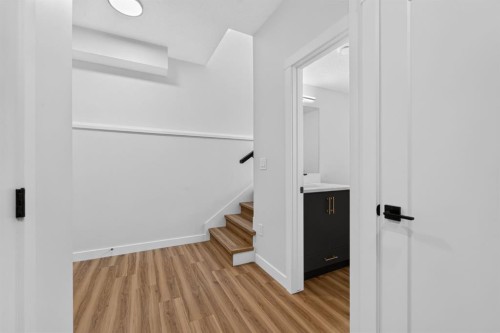 2018 12 Avenue Sw, Calgary, AB - Indoor Photo Showing Other Room