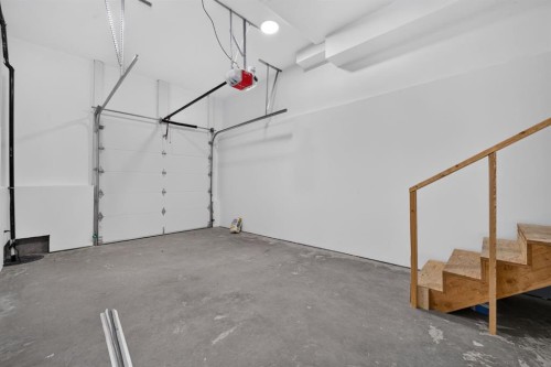 2018 12 Avenue Sw, Calgary, AB - Indoor Photo Showing Garage