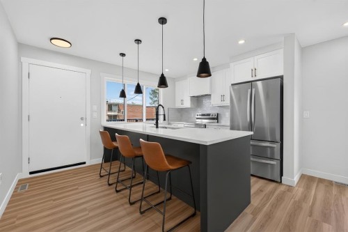 2018 12 Avenue Sw, Calgary, AB - Indoor Photo Showing Kitchen With Upgraded Kitchen