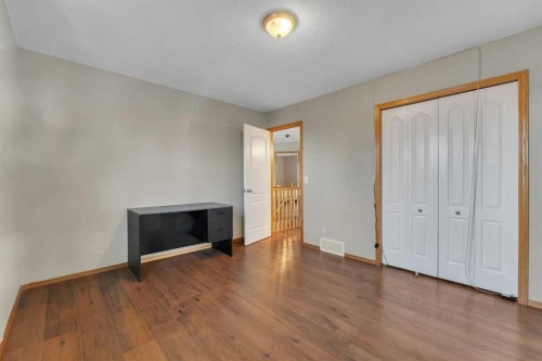 185 West Lakeview Drive, Chestermere, AB - Indoor Photo Showing Other Room