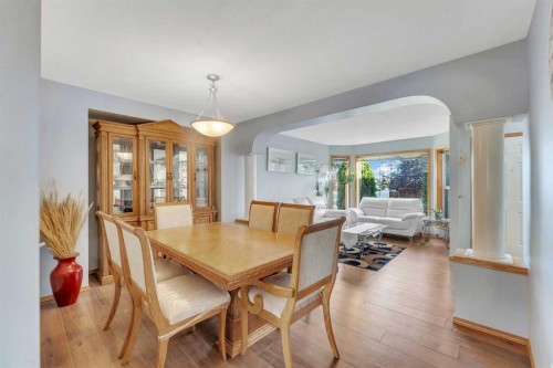 185 West Lakeview Drive, Chestermere, AB - Indoor Photo Showing Dining Room