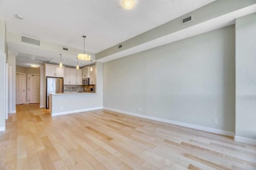 1103-16 Varsity Estates Circle Nw, Calgary, AB - Indoor