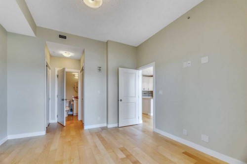 1103-16 Varsity Estates Circle Nw, Calgary, AB - Indoor Photo Showing Other Room