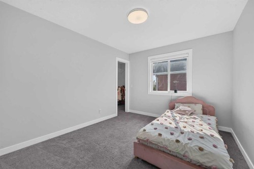 2177 Ravensdun Crescent Se, Airdrie, AB - Indoor Photo Showing Bedroom