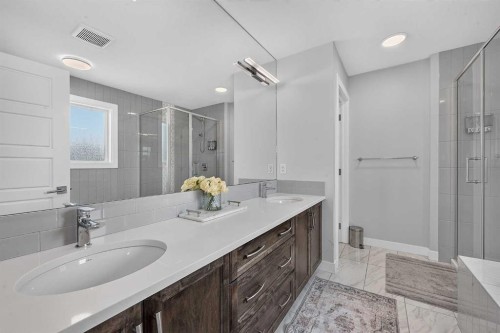 2177 Ravensdun Crescent Se, Airdrie, AB - Indoor Photo Showing Bathroom