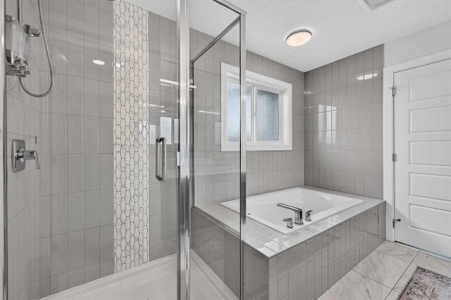 2177 Ravensdun Crescent Se, Airdrie, AB - Indoor Photo Showing Bathroom