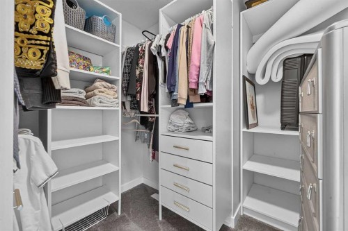 2177 Ravensdun Crescent Se, Airdrie, AB - Indoor With Storage